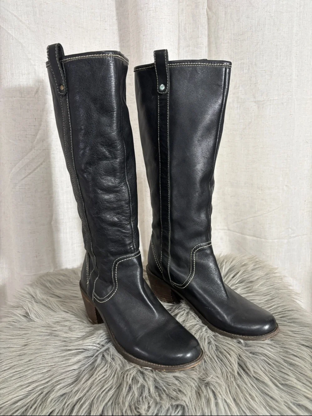 Steve Madden Black Leather Knee-High Heeled Riding Boots - Classic Women’s Style